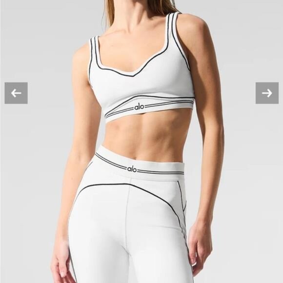 ALO Yoga Women's White Sports Bra Small , NEW - Picture 1 of 7